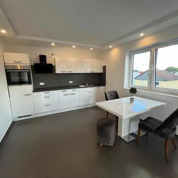 Modern new-build apartment, hotel i Groß-Gerau