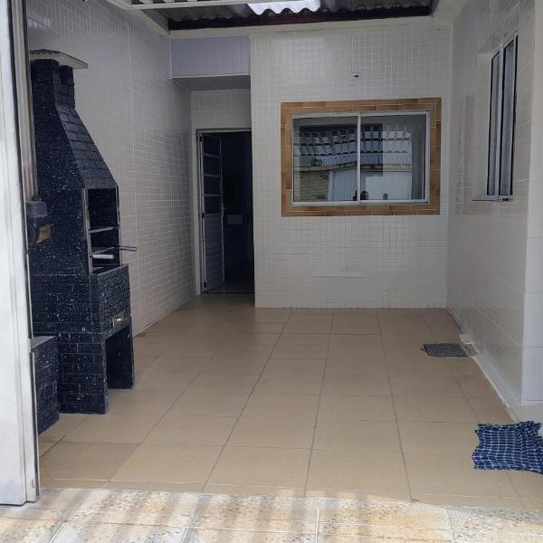 Casa na Guilhermina 500mt da praia