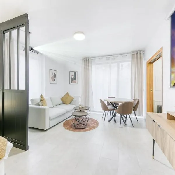 Appartement Chic & Lumineux 5 min de Massy TGV, khách sạn ở Massy