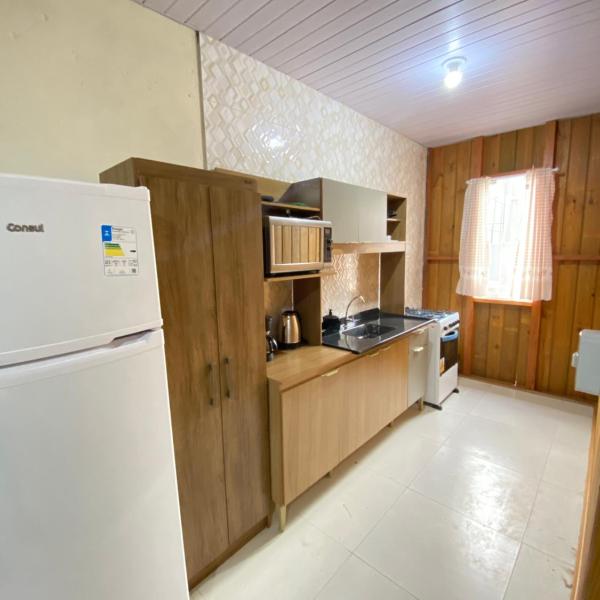 Casa de Madera 01 MARISCAL a 400 m da praia 2 quartos 1 banheiros - Foto 4