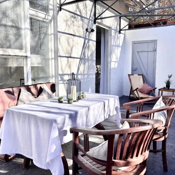 Apartment AlbGlück 2 Hechingen, 3 Schlafzimmer, 1-7 Personen, Burg 5 km, hótel í Hechingen