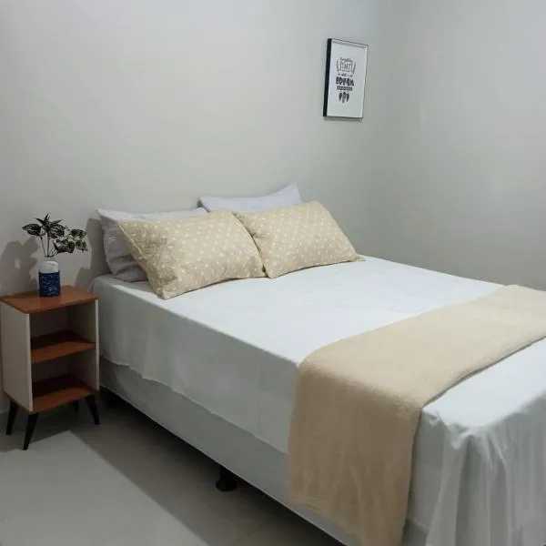 Flat Brise 02 - Próximo a praça de eventos em Garanhuns, hotel in Garanhuns
