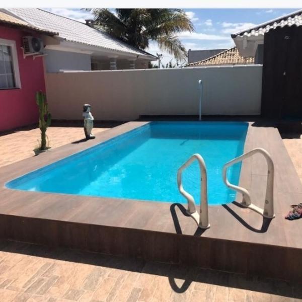 Linda casa com piscina