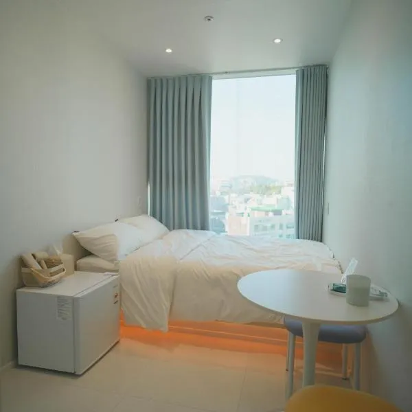 Stay Hello Hongdae Sinchon, hotel en Seúl