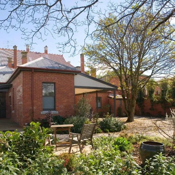 Mollisons, hotel in Kyneton