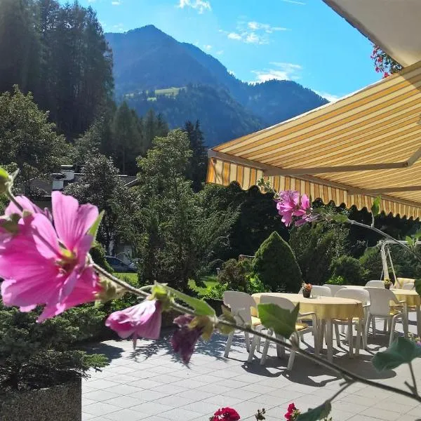 Hotel Rodes, hotelli kohteessa St Ulrich in Groden