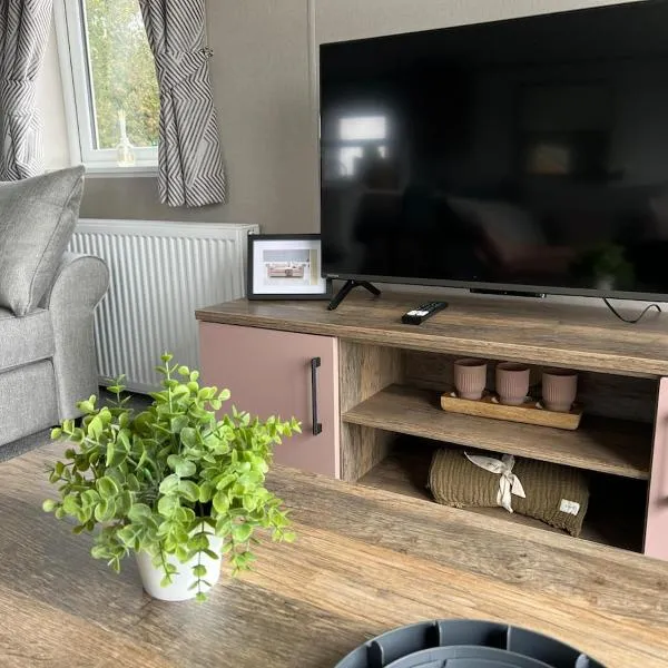 NEW 2025 Modern 3Bedrooms Lodge Walk to Beach, hotell sihtkohas Morecambe