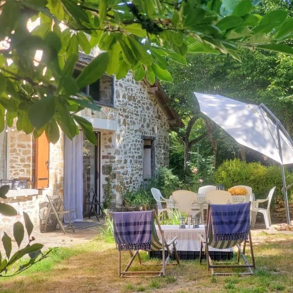Gîte la Lande de plain-pied en Dordogne, piscine, хотел в Firbeix