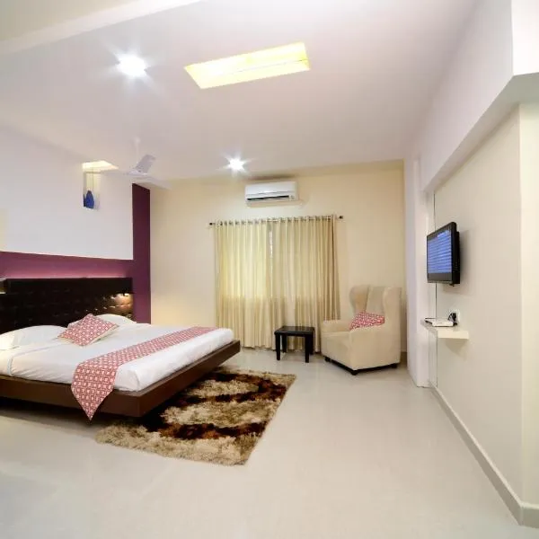 Hotel Serenity La Vista โรงแรมในLingampalli