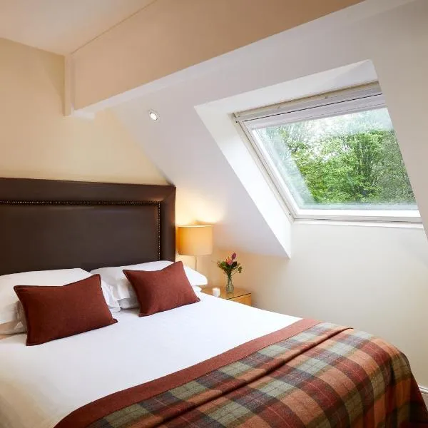 Elmers Court Hotel, hotel v destinaci Lymington