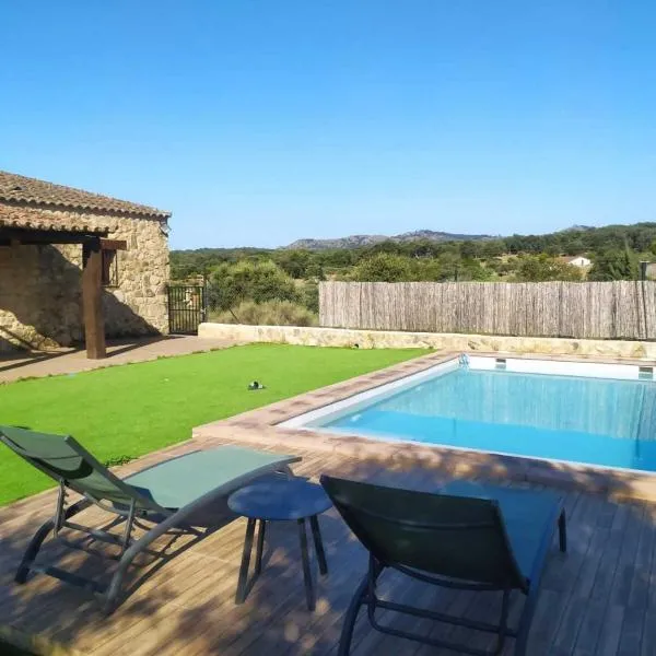 Una semana que tus hijos recordarán toda la vida，聖維森特德阿爾坎塔拉的飯店