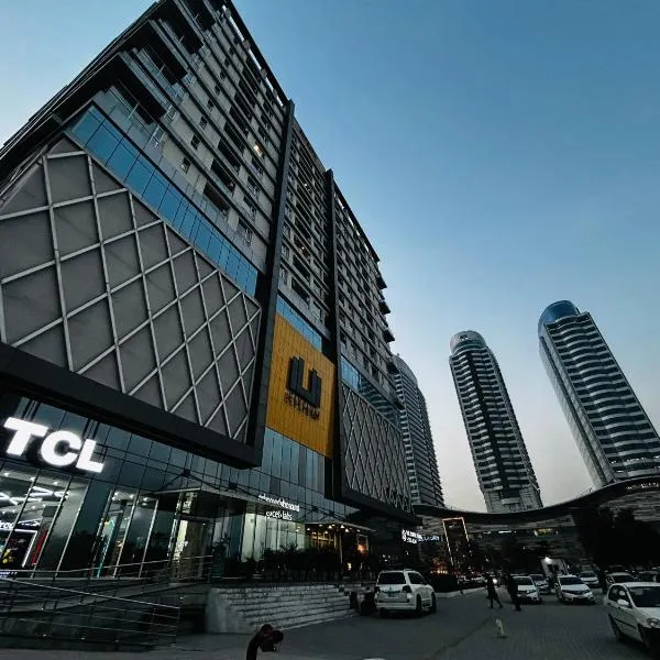 Elysium Suites By LMY Front of Centaurus Mall Islamabad, hotel v destinaci Islámábád