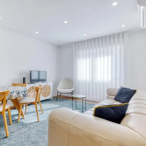 Vita Portucale ! Almada Chic Design 3BR, viešbutis mieste Almada