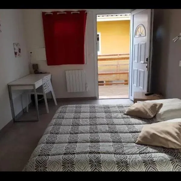 Némo, hotel em Sauvagnon