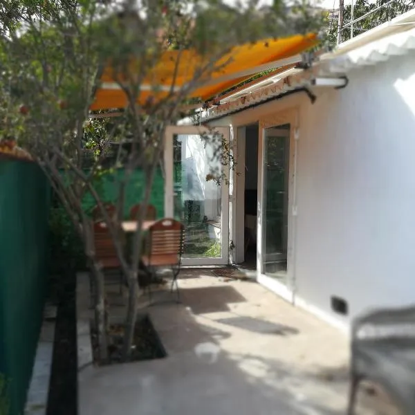 Bett 2 im Männer 4-Bettzimmer NUR Männer ONLY men SOLO hombres, hotell i Mogán