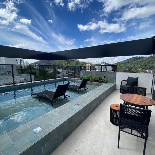 Loft com Piscina no Rooftop centro de Blumenau - Foto 4