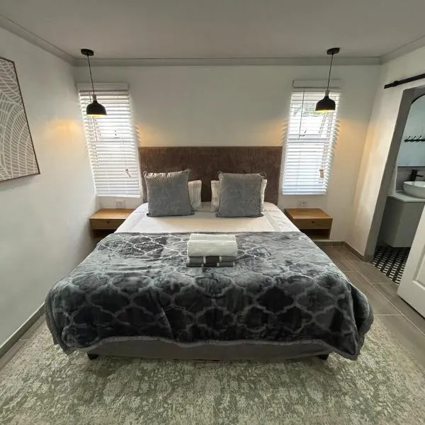 Opulent Escape Secret Nest, hotel a Gqeberha