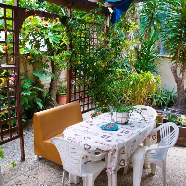 Relax al mare, appartamento Gelsomino, hotel a San Vincenzo