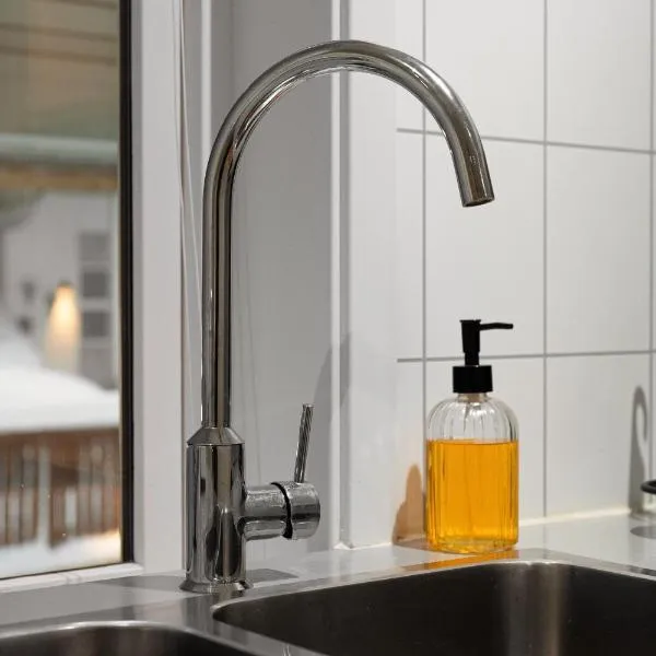 Northern Lights View Beautiful Berg, מלון בטרומסה