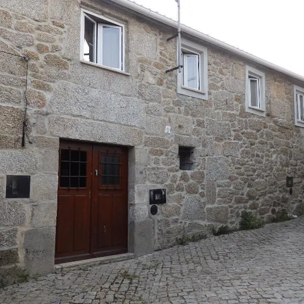 Casas do Durão-Memories House, hotel in Lajeosa