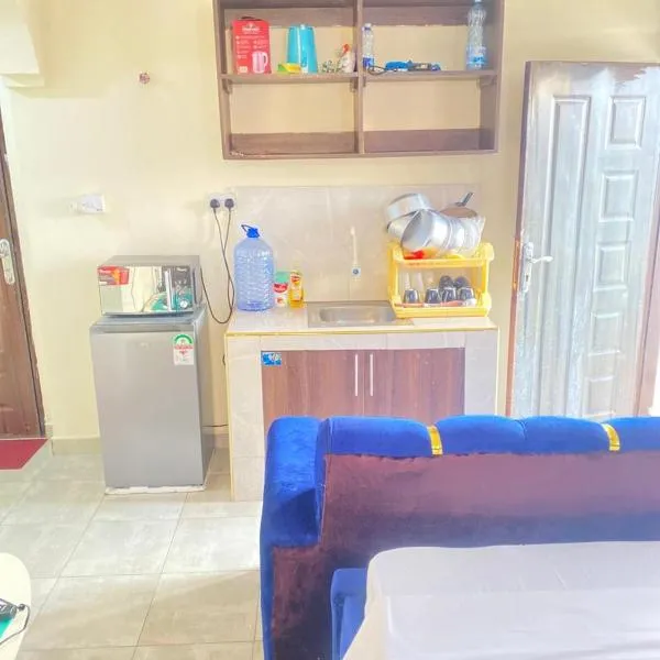 Elluq Modern Cosy Studio Apartment, hotel a Mtwapa