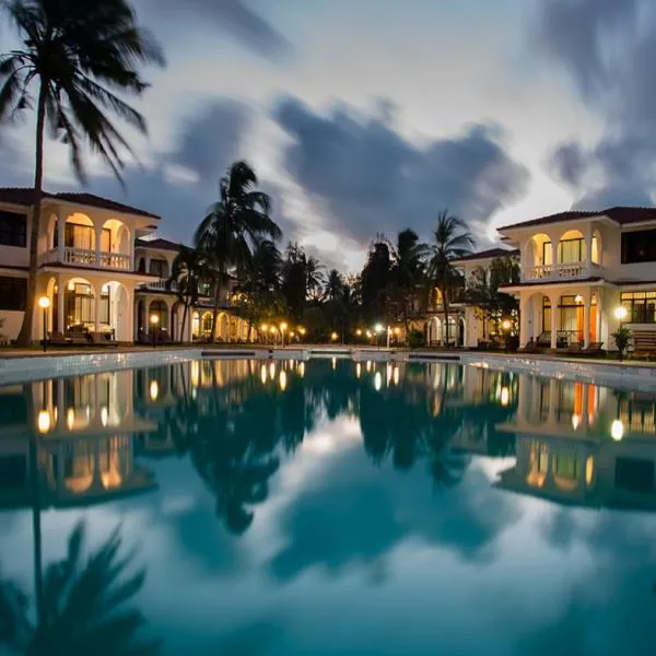 Bahari Dhow Beach Villas, хотел в Диани Бийч