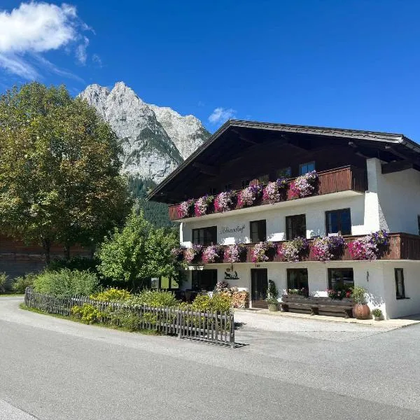 Ahrnerhof，位于洛伊塔施的酒店