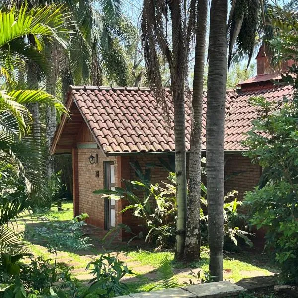 Hotel Cabañas Del Parque、オベラのホテル