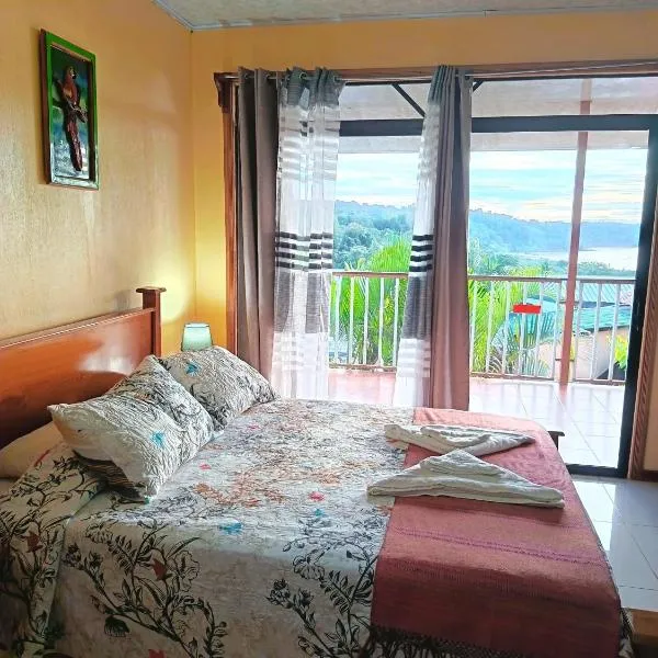 Villa Manolo Lodge, Ocean and Forest View, hotel in Drake