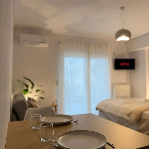 Achinoeè, hôtel à Chalcis