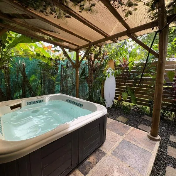 Colibrí Villa, 800 m from Beach, ξενοδοχείο σε Uvita