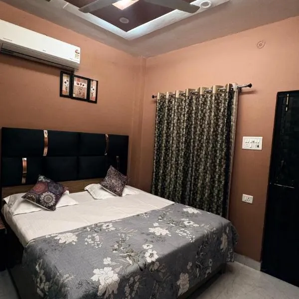 Aagya Luxury Homestay, hotel in Ayodhya