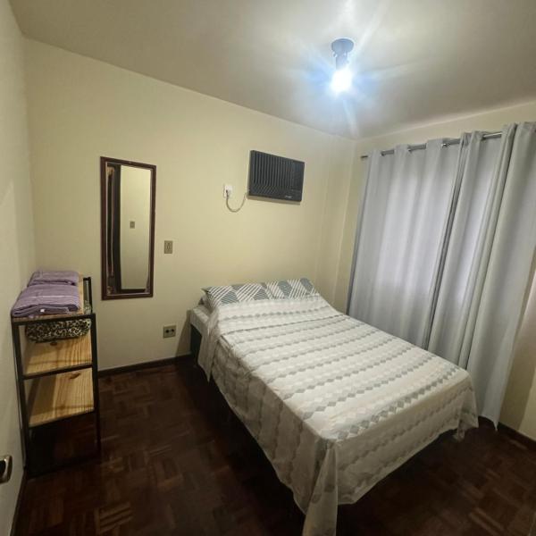Apartamento 2 quartos, 5 pessoas, garagem, portaria e Wi-Fi - Foto 2