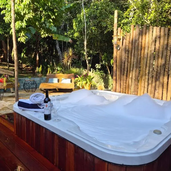 Casa da Árvore - Refúgio de Luxo com Jacuzzi e Vista para a Serra，位于瓜拉米兰加的酒店