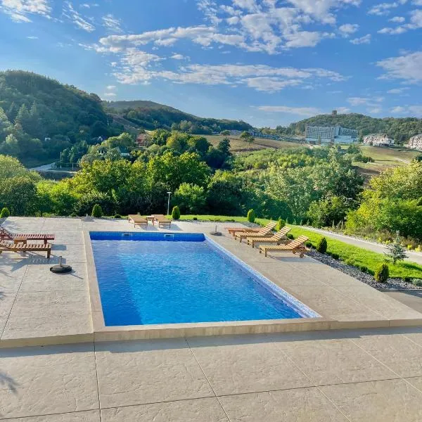 Green panorama Vrdnik, hotel em Vrdnik