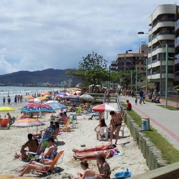 Apartamento a Beira Mar em Meia Praia - Foto 5