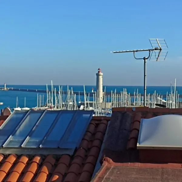 Ancienne maison de pêcheurs rénovée à Sète، فندق في سيت