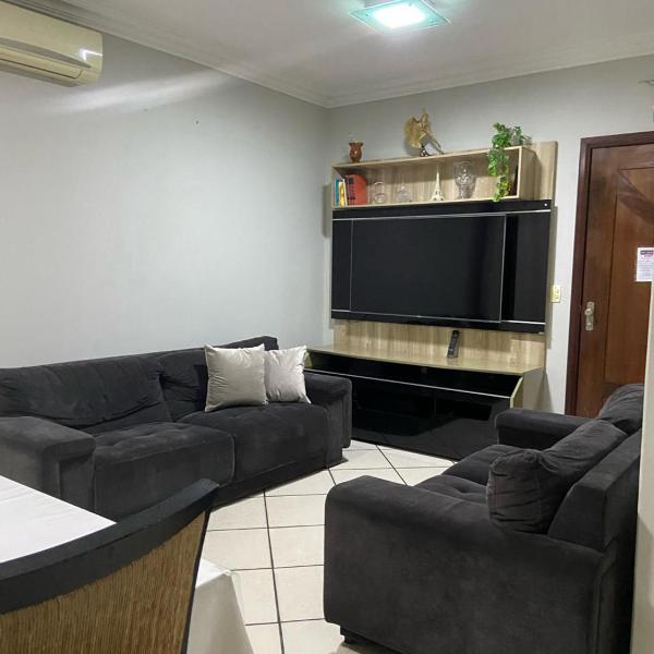 1 suíte cama king, 2 quartos com camas casal, 1 garagem, próx Basílica