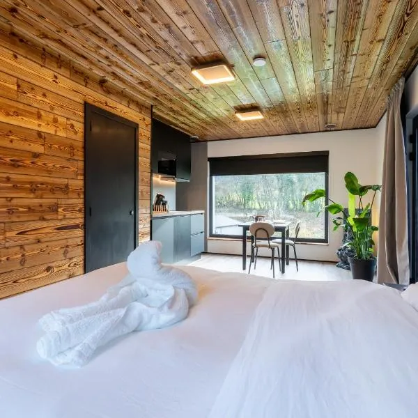 ZenArden - Ninglinspo Valley view Lodge, viešbutis mieste Aivai