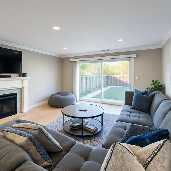 @ Marbella Lane Seaside Retreat, Walk to the Beach, Hotel in Half Moon Bay