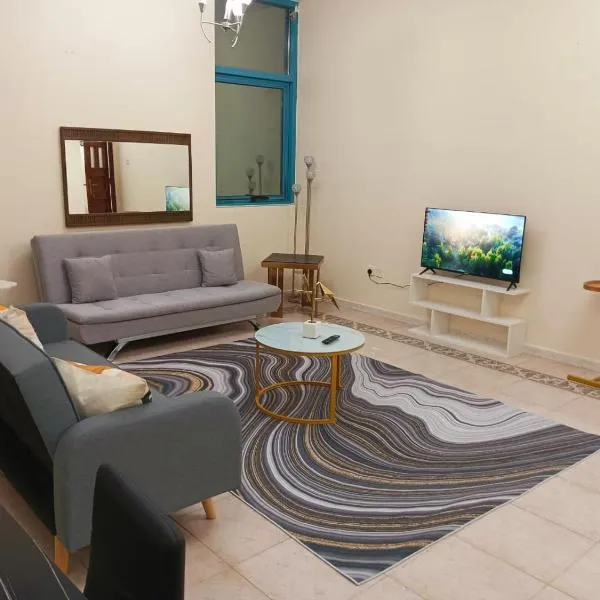 Splendid 3-Bedroom Apartment near Buhaira Corniche, hotel in Sharjah