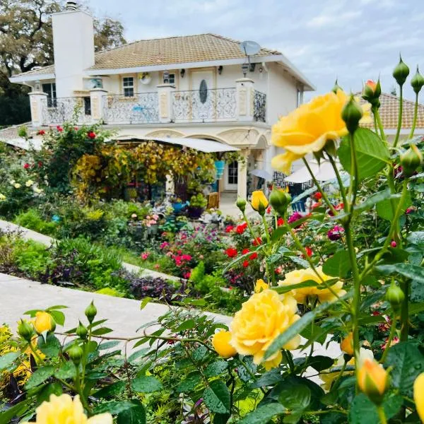 Garden View 4-bedroom house in charming El Dorado Hills with Wifi, khách sạn ở El Dorado Hills