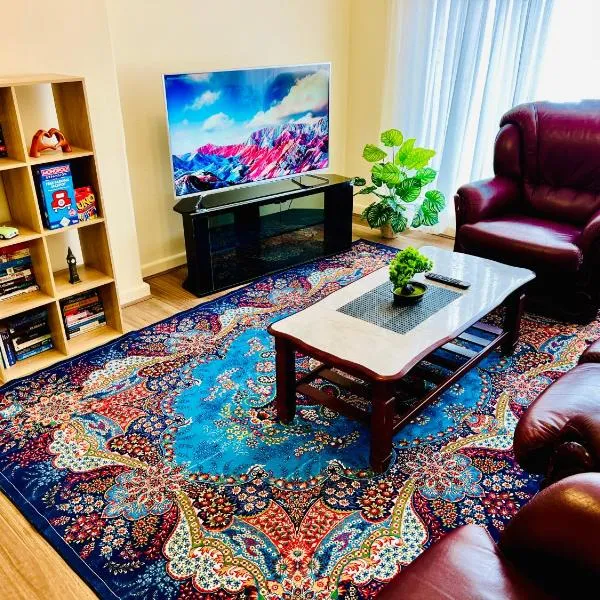 Spacious and cosy 2BR in Balwyn, hotel v destinaci Balwyn
