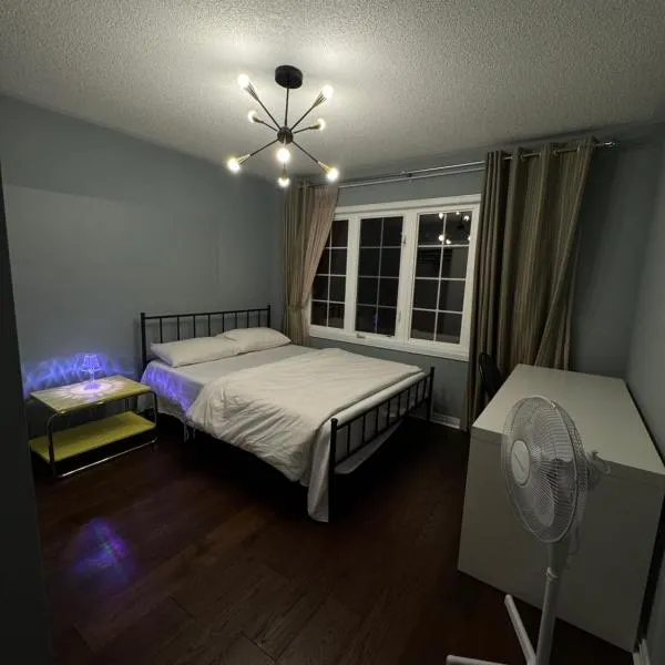 Gorgeous Private room, Hotel in Toronto
