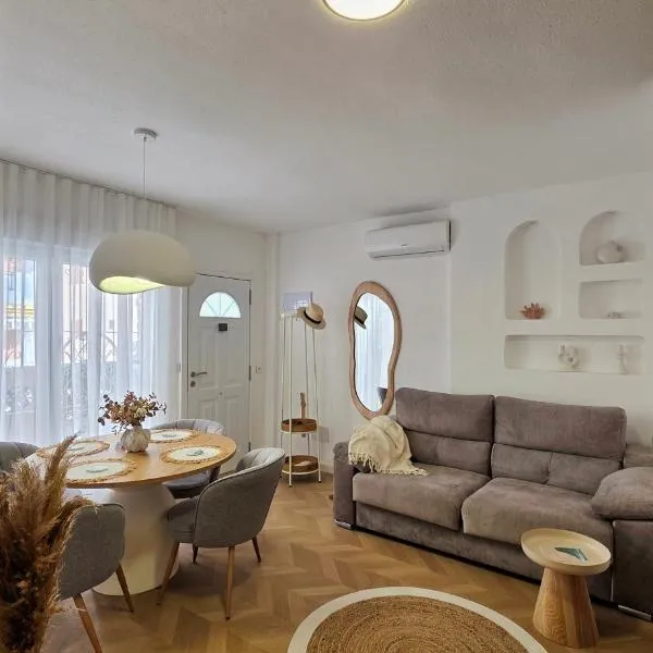 Apartamentos Casa del Mar, hotel sa Torrevieja