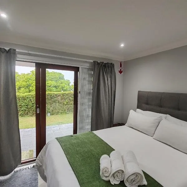 Hill 60 Cottages, hotelli kohteessa West Hill