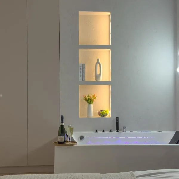 URBAN APARTMENTS GLOBAL, Jacuzzi, 8th floor No 03, Free Garage, Self Check-in, No deposit, hotelli kohteessa Katowice