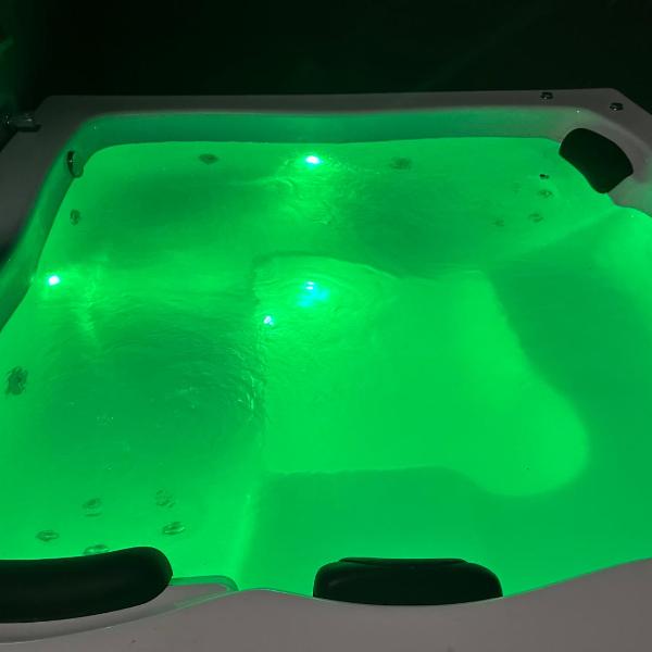Casa com 3 dormitórios com jacuzzi para relaxar com a família!