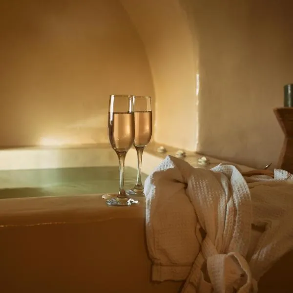 OIA UNIQUE HOMES by K&K, hotel in Oia