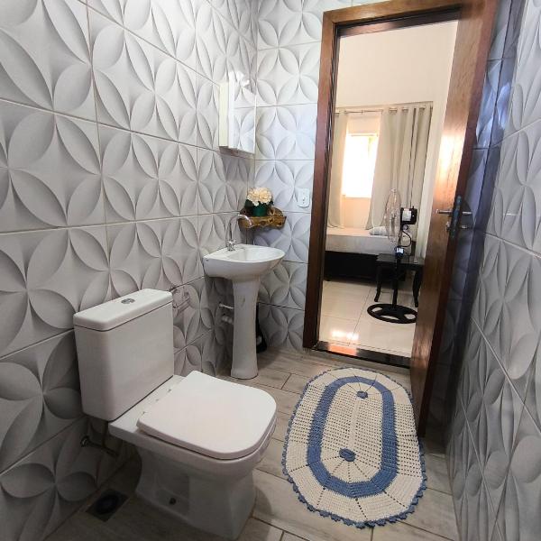 Casa Agradável, Arejada, Espaçosa, Perto de Tudo - Foto 3